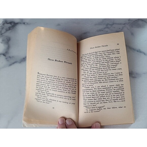 The Hound Of The Baskervilles By Sir Arthur Conan Doyle Paperback - Picture 6 of 10